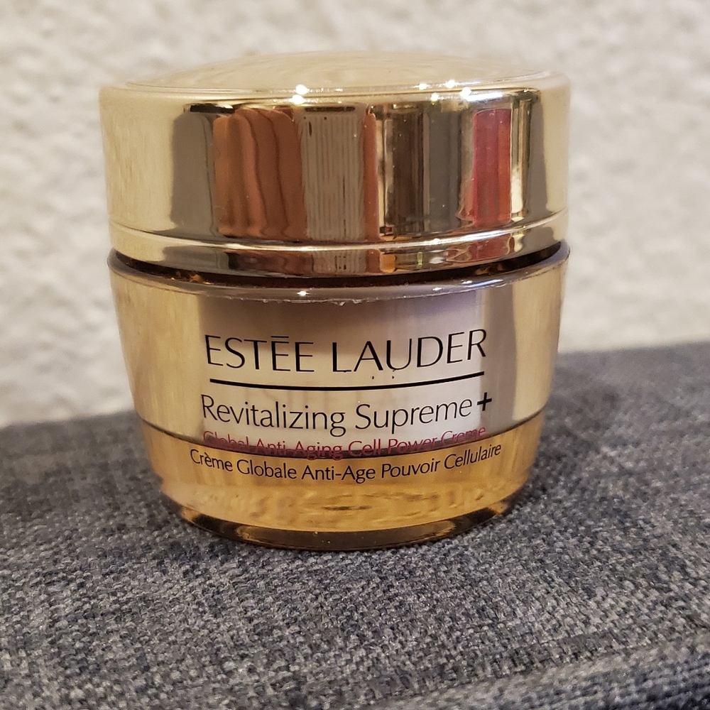 EUC Estee Lauder Revitalizing Supreme